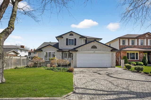 Detached at 36 Chancery Circle, St. Catharines, ON L2M 7R3