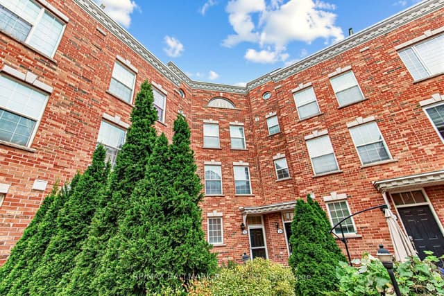 Att/Row/Townhouse at 34 Fairhead Mews, Toronto, ON M4E 3Y4, Toronto E02