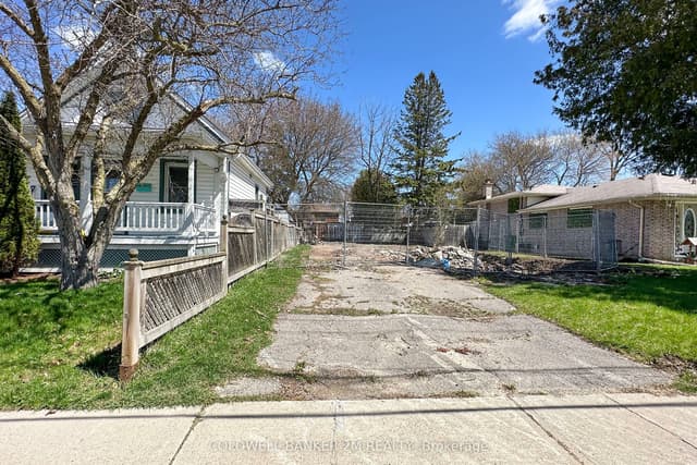 Vacant Land at 305 Oshawa Boulevard S, Oshawa, ON L1H 5R9