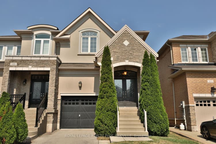 1267 Jezero Crescent
