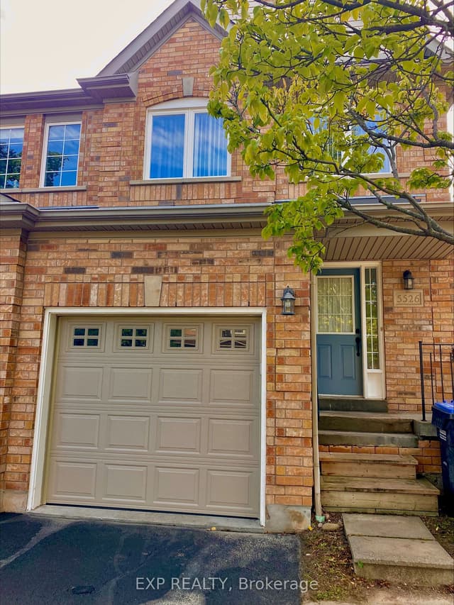 Semi-Detached at 5526 Creditrise Place, Mississauga, ON L5M 6E3
