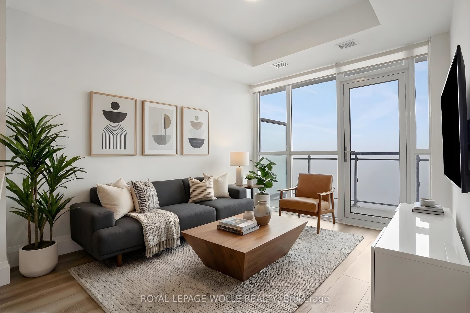 Suite 1904 · Floor 19, Unit 1904 · 60 Charles St W