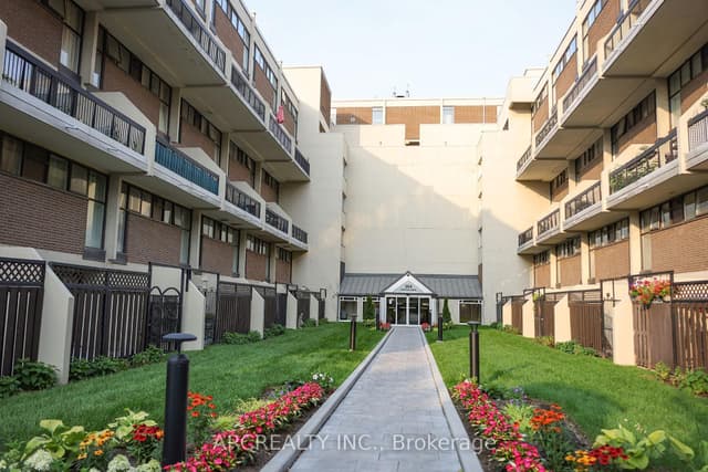 Condo Townhouse at 364 The East Mall 127, Toronto, ON M9B 6C5, Toronto W08
