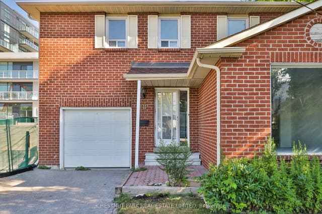 Detached at 18 Dervock Crescent, Toronto, ON M2K 1A7, Toronto C15