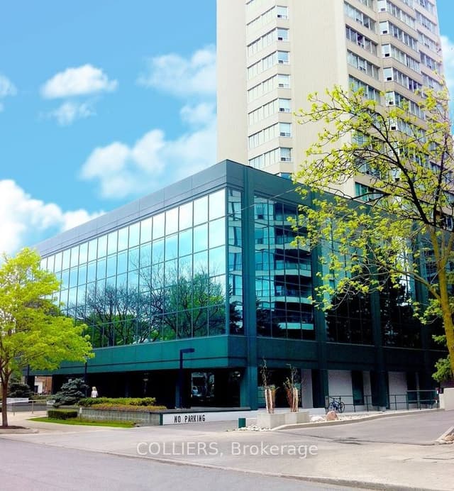 Office at 20 Holly Street 206, Toronto, ON M4S 3B1, Toronto C10