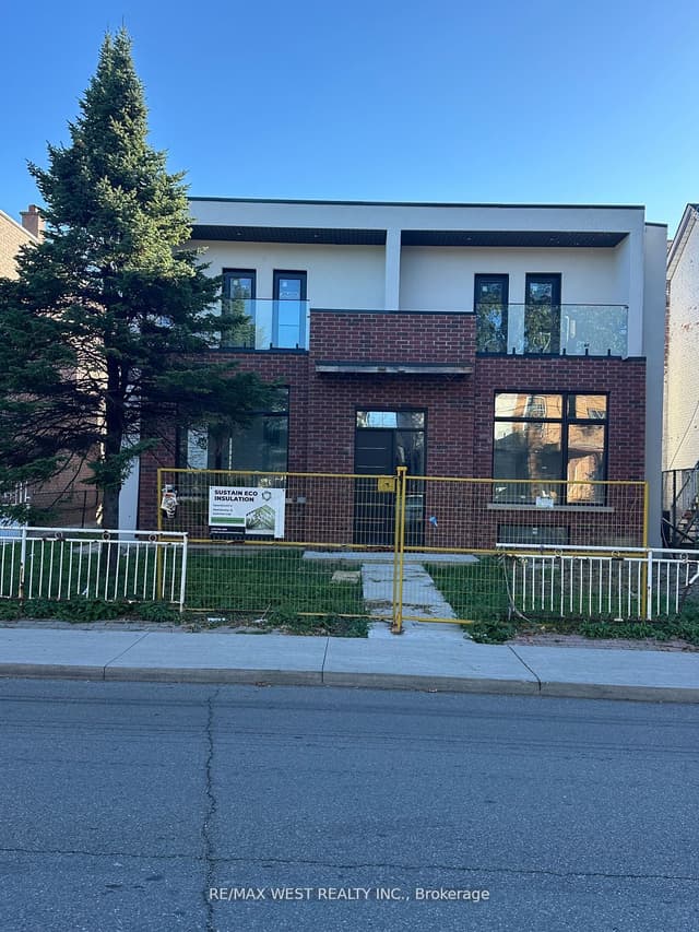 Detached at 145 Dovercourt Road, Toronto, ON M6J 3C5, Toronto C01