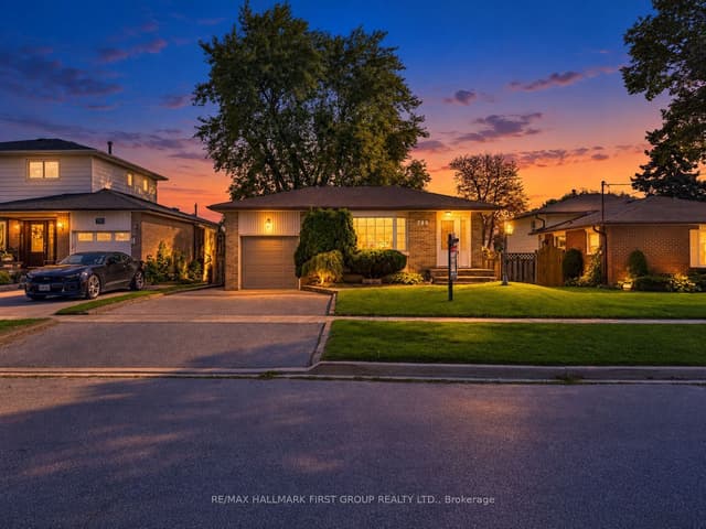 Detached at 789 Hillcrest Road, Pickering, ON L1W 2P5