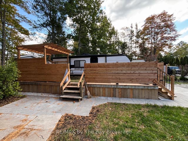 Detached at 85 Theme Park Drive 242, Wasaga Beach, ON L9Z 1X7