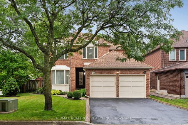 Detached at 122 Colvin Crescent, Vaughan, ON L4J 2R7