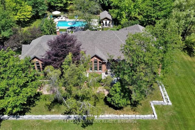 Detached at 38 Kensington Drive, Richmond Hill, ON L4E 3S7