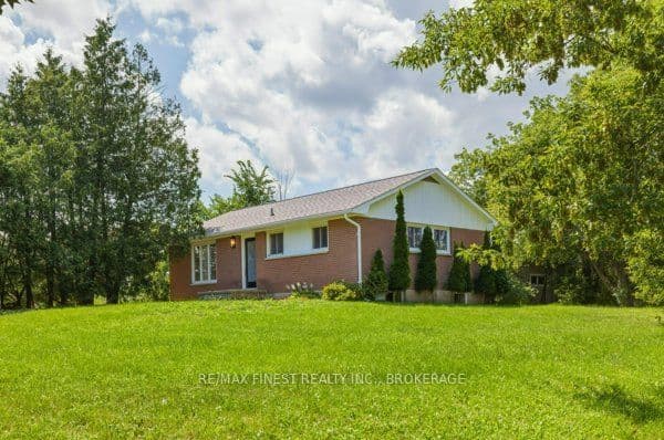 Detached at 1604 Joyceville Road, Kingston, ON K7L 4V1