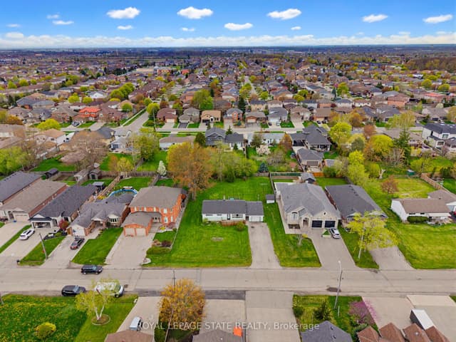 Duplex at 29 Leckie Avenue, Hamilton, ON L8J 2S7