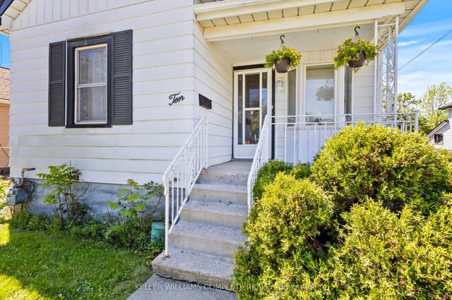 Detached at 10 MONCK Street, St. Catharines, ON L2S 1L6