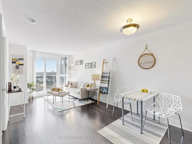 Condo Apartment at 23 Cox Boulevard 1162, Markham, ON L3R 7Z9