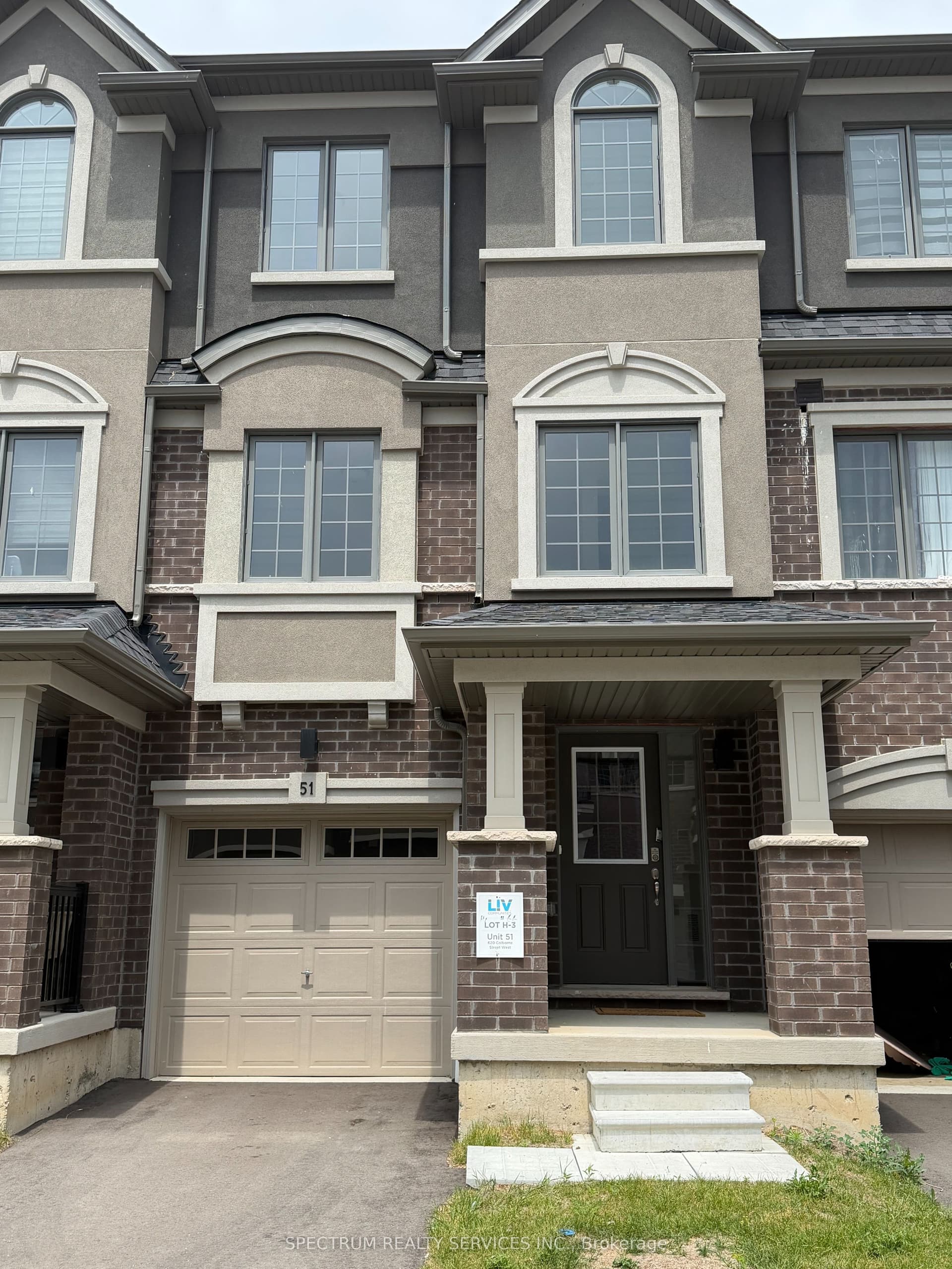 Suite 51, Unit 51 · 620 Colborne St W