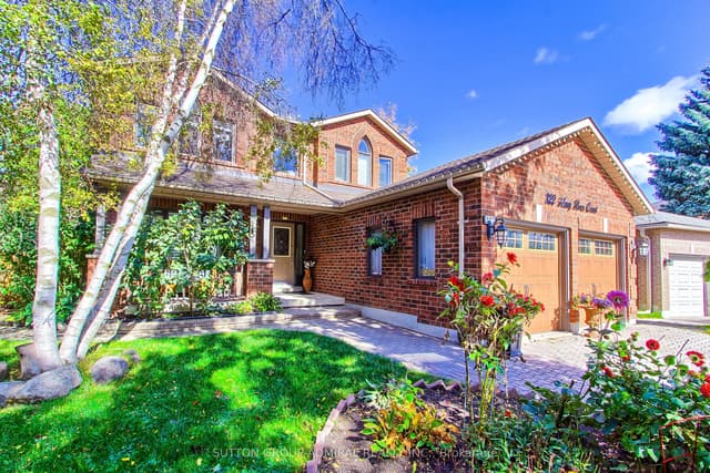 Detached at 322 Harry Beer Court, Newmarket, ON L3Y 8M2