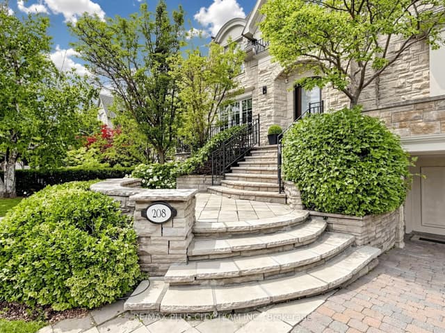 Detached at 208 Carmichael Avenue, Toronto, ON M5M 2X3, Toronto C04