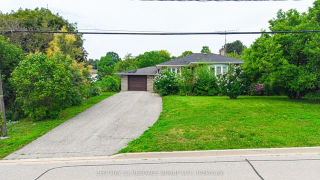 Detached at 270 Walker Avenue, Bradford West Gwillimbury, ON L3Z 1Y6