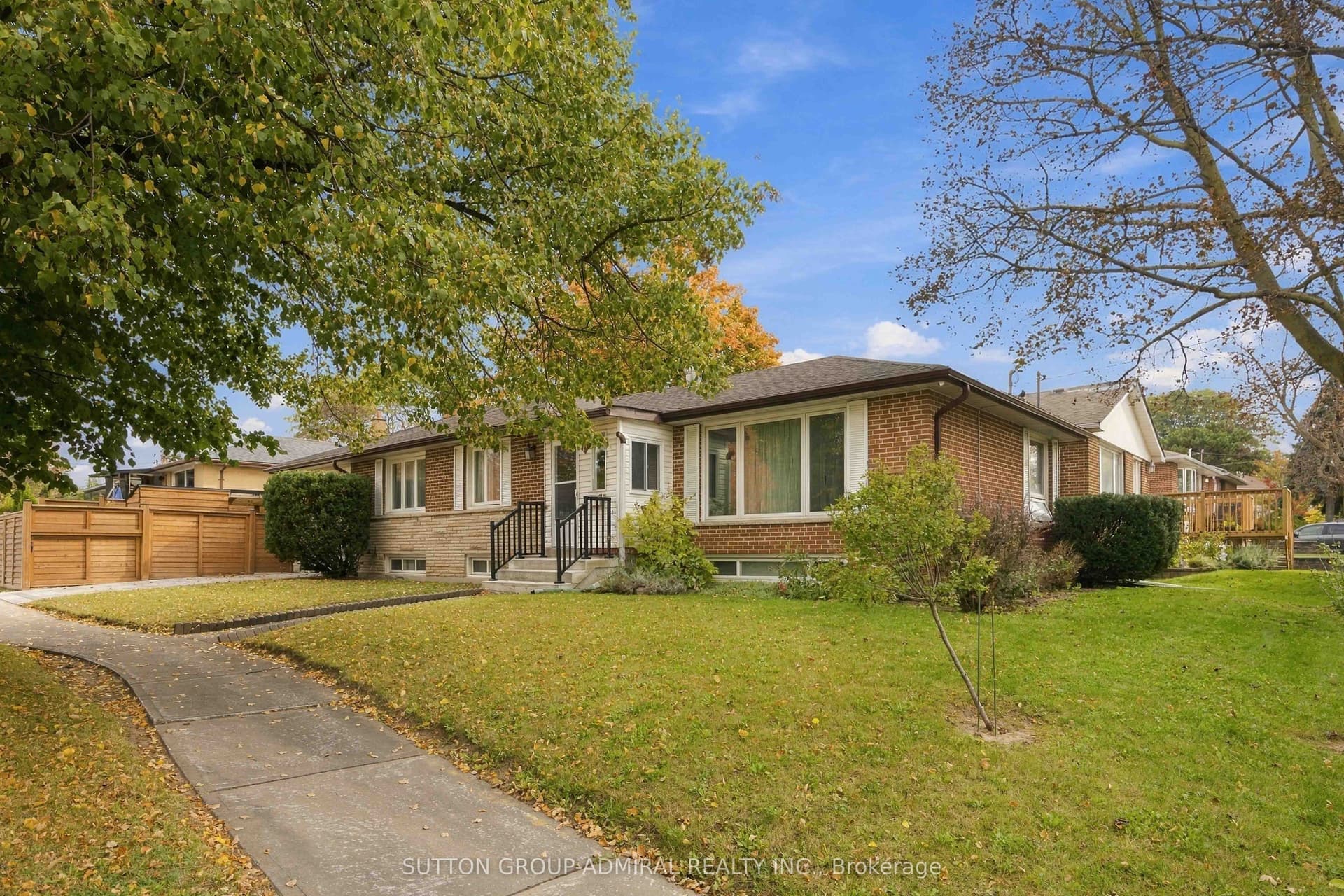11 Summerglade Dr