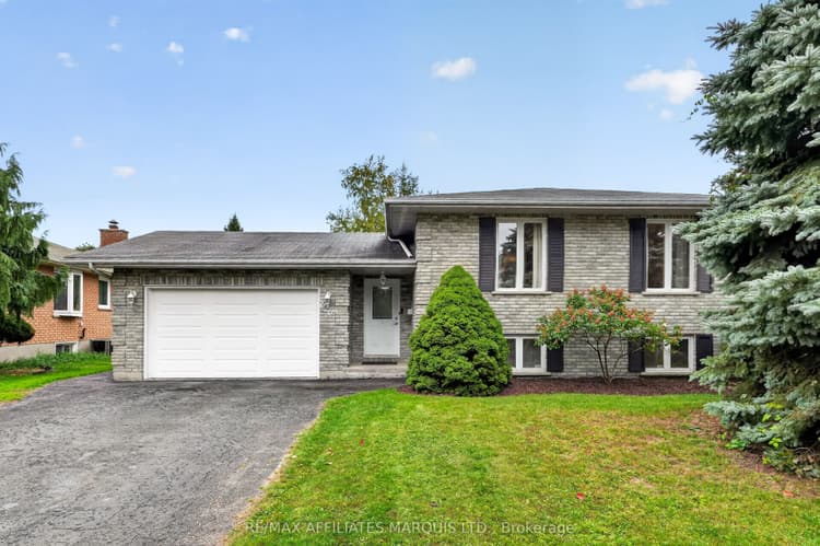 828 Chelsea Crescent