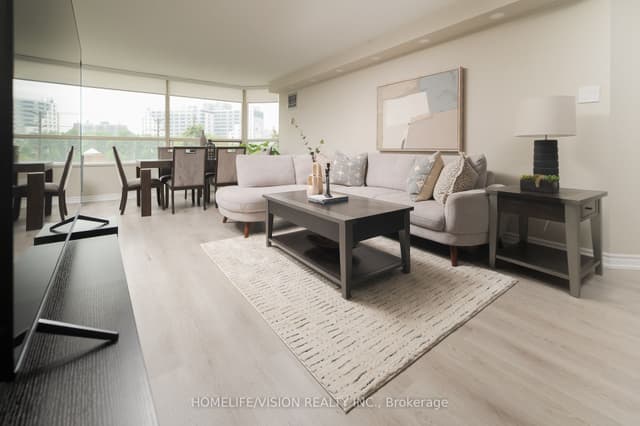 Condo Apartment at 7 Townsgate Drive 413, Vaughan, ON L4J 7Z9