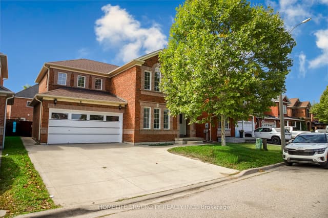 Detached at 22 Meadow Glade Road, Brampton, ON L6R 1Z7
