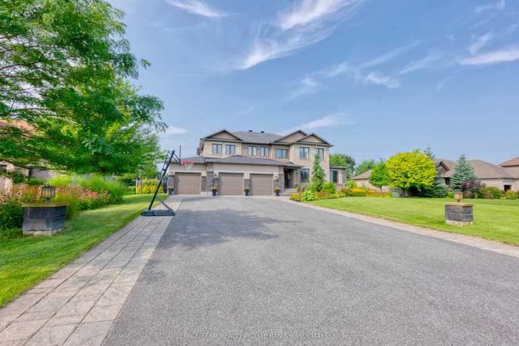 463 Lockmaster Crescent