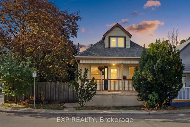 Detached at 264 Britannia Avenue, Hamilton, ON L8H 1X8