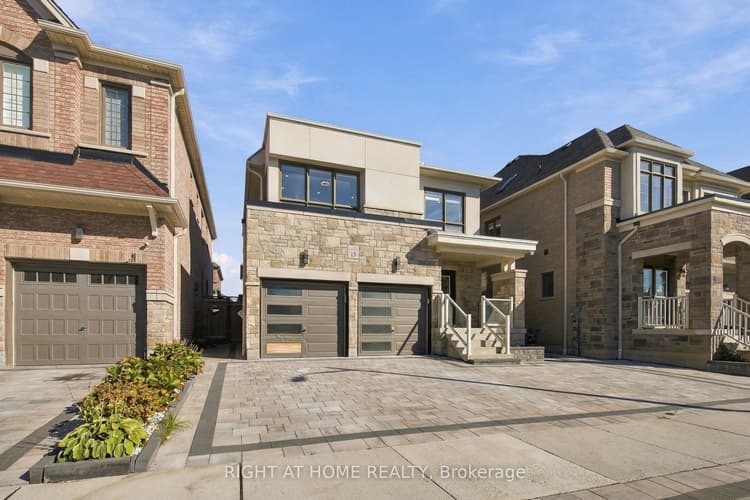 15 Ronald Street