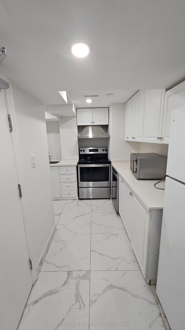 Detached at 772 Scarborough Golf Club Road Lower, Toronto, ON M1G 1J1, Toronto E09