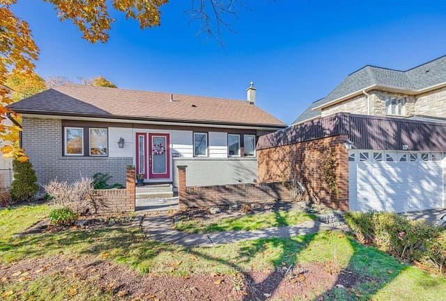 Detached at 127 Mayfield Drive N, Oakville, ON L6H 1K6