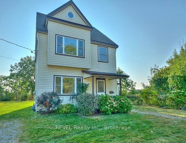 Duplex at 245 Stanton Street, Fort Erie, ON L2A 3N8