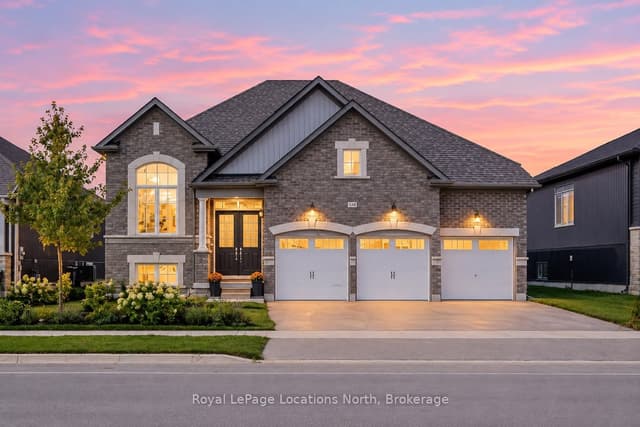 Detached at 298 Ramblewood Drive, Wasaga Beach, ON L9Z 2B2