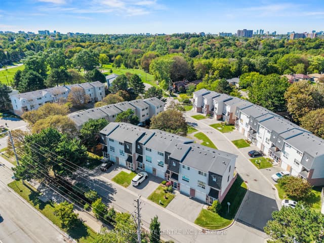 Condo Townhouse at 33 Celeste Drive 15, Toronto, ON M1E 2V2, Toronto E10