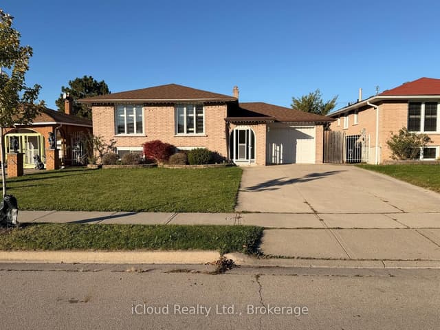 Detached at 22 Seaton Place Drive, Hamilton, ON L8E 3E5