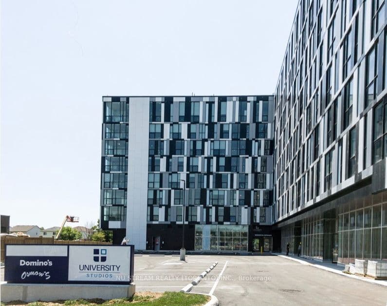 Suite 423 · Floor 4, Unit 423 · 1900 Simcoe St N