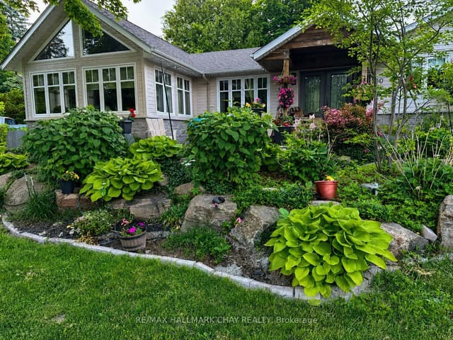 Detached at 20 Dorothys Drive, Oro-Medonte, ON L0L 1T0