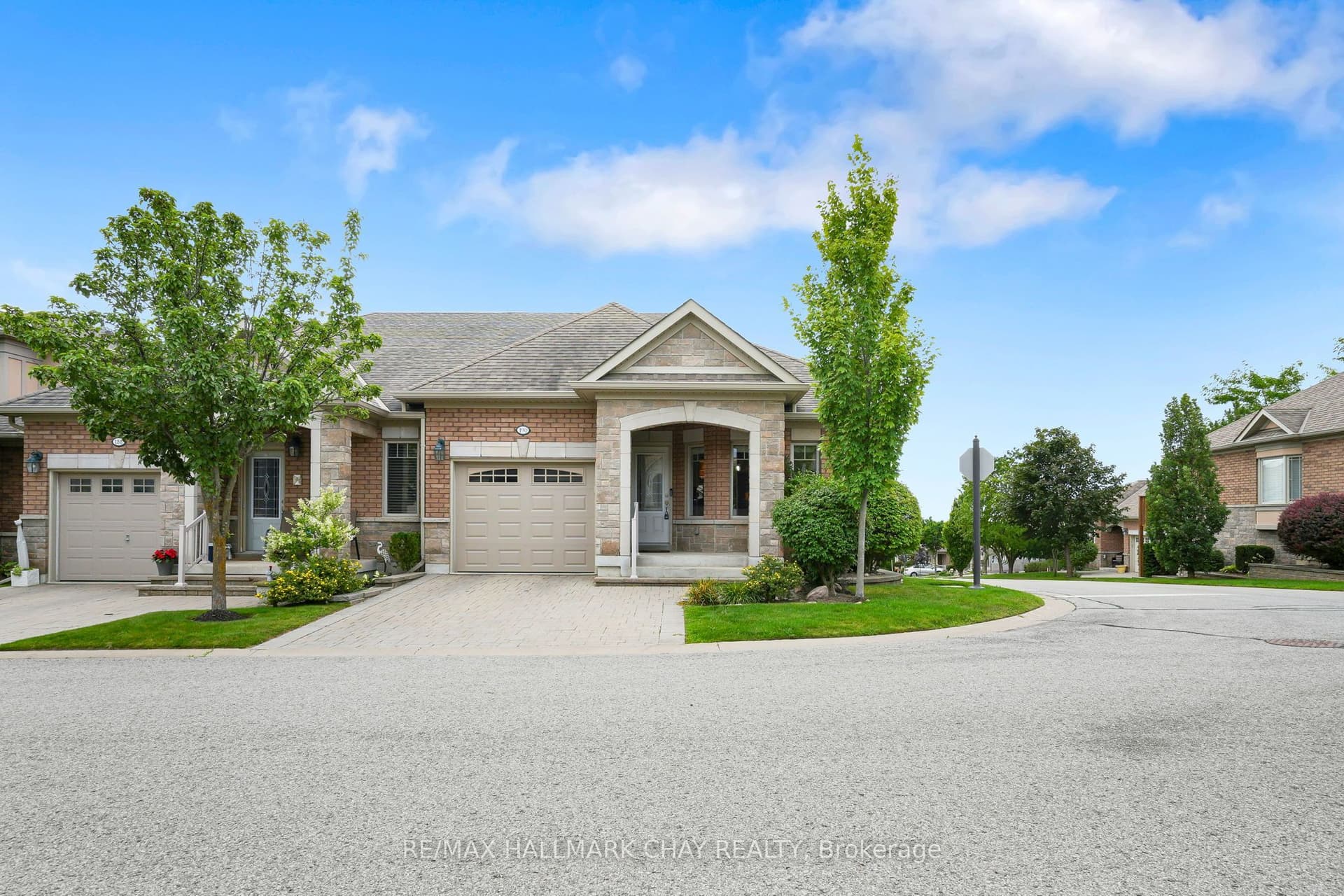 190 Ridge Way, 190 Ridge Way