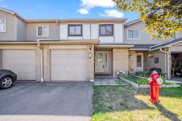 Condo Townhouse at 33 Greenwich Circle, Brampton, ON L6S 2E6
