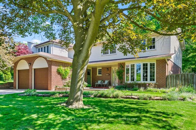 Detached at 255 Spring Garden Road, Oakville, ON L6L 5H5