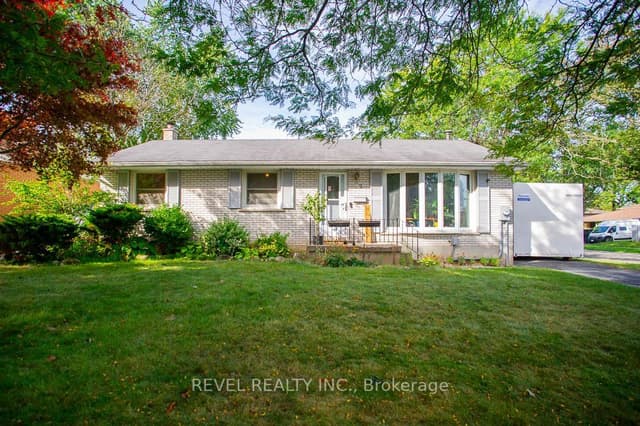 Detached at 2 Morning Dew Drive, Brantford, ON N3R 3P2