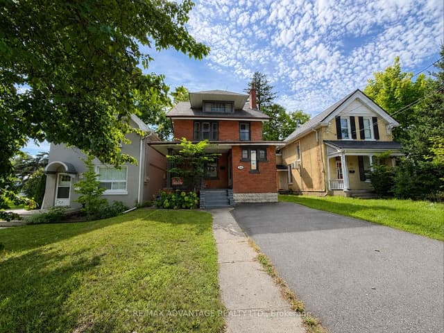 Detached at 1051 Richmond Street N, London East, ON N6A 3J7