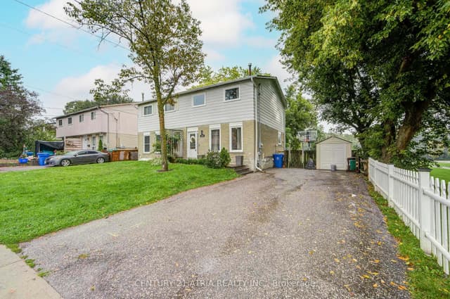 Detached at 670 Elgin Street, Newmarket, ON L3Y 3B4