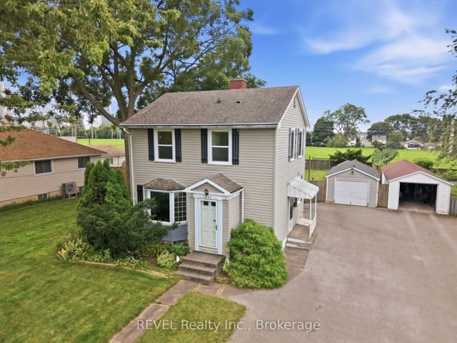 Detached at 5892 Murray Street, Niagara Falls, ON L2G 2J8