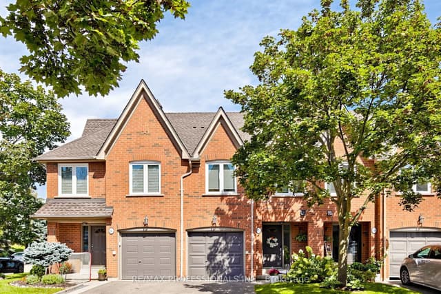 Condo Townhouse at 1064 Queen Street W 15A, Mississauga, ON L5H 4K3