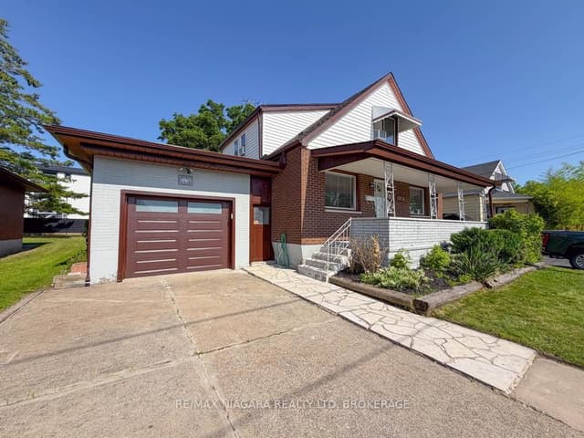 Detached at 5576 Desson Avenue, Niagara Falls, ON L2G 3T1