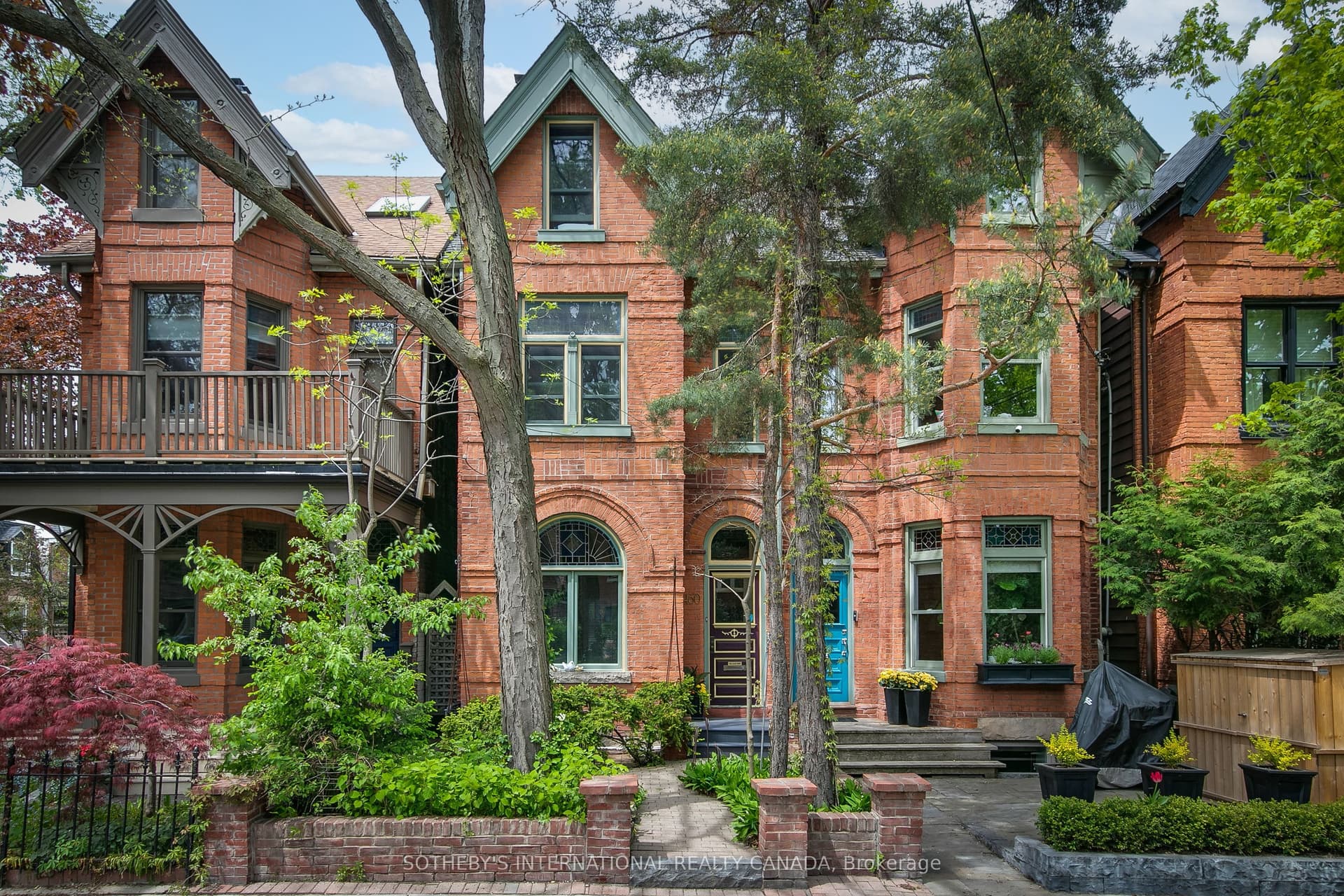 460 Wellesley Street in M4X