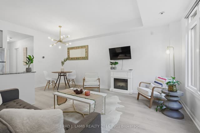 Condo Townhouse at 80 Carr Street 29, Toronto, ON M5T 1B7, Toronto C01