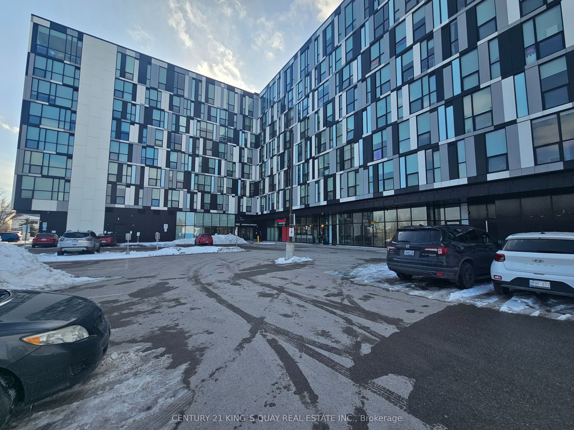 Suite 523 · Floor 5, Unit 523 · 1900 Simcoe St N