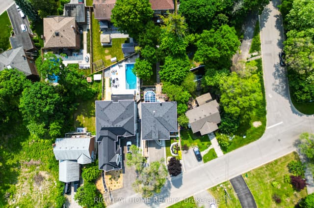 Detached at 1482 Old Forest Road, Pickering, ON L1V 1N9